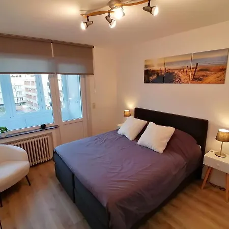 Floravacances, Gezellig Vertoeven Aan Zee, Met Vernieuwd Terras * Кнокке-Хейст